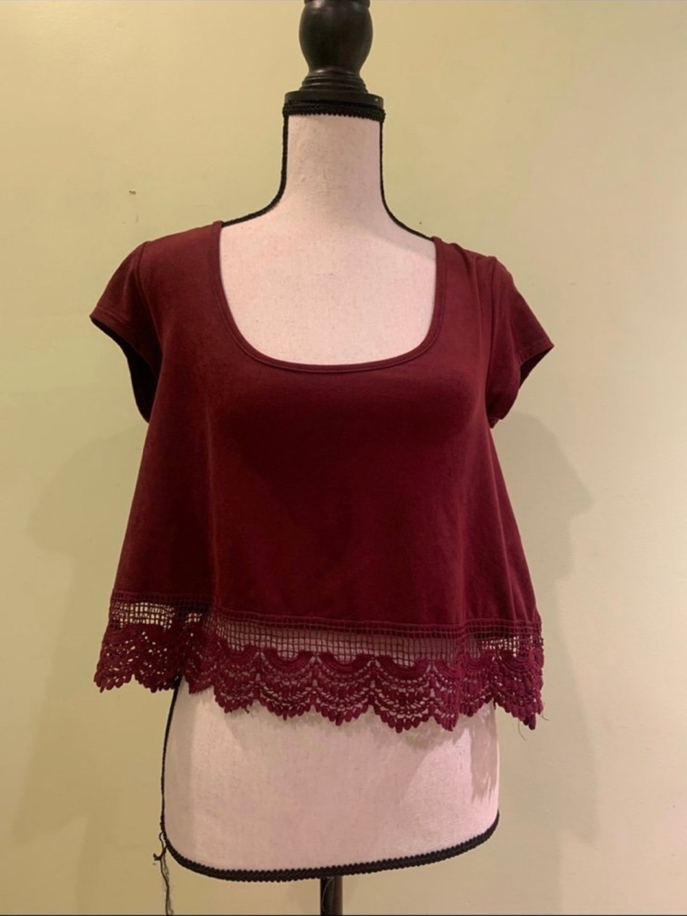Charlotte Russe Burgundy Scoop Neck Crochet Hem Crop Top